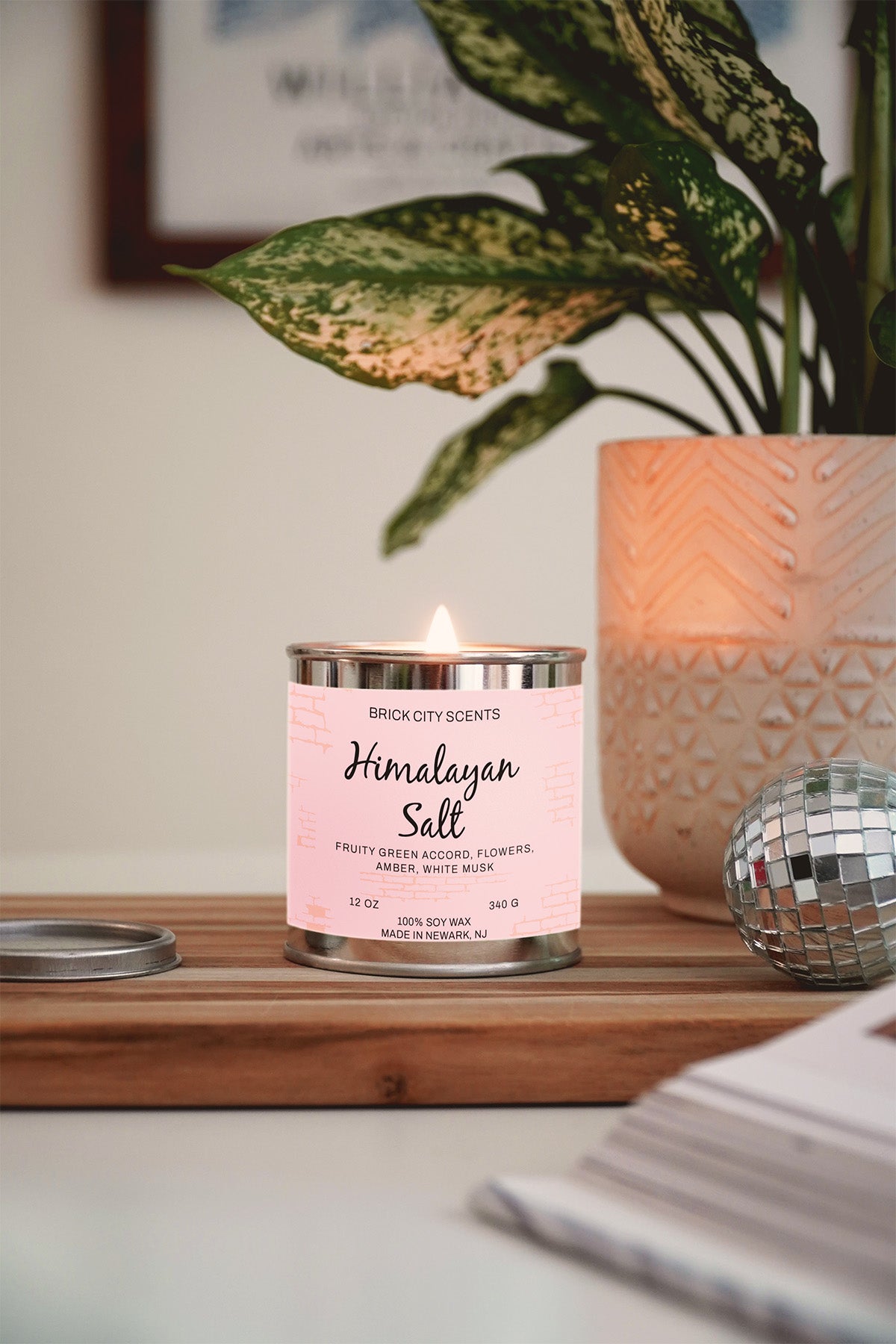 Himalayan Salt: 12oz Wooden Wick Candle