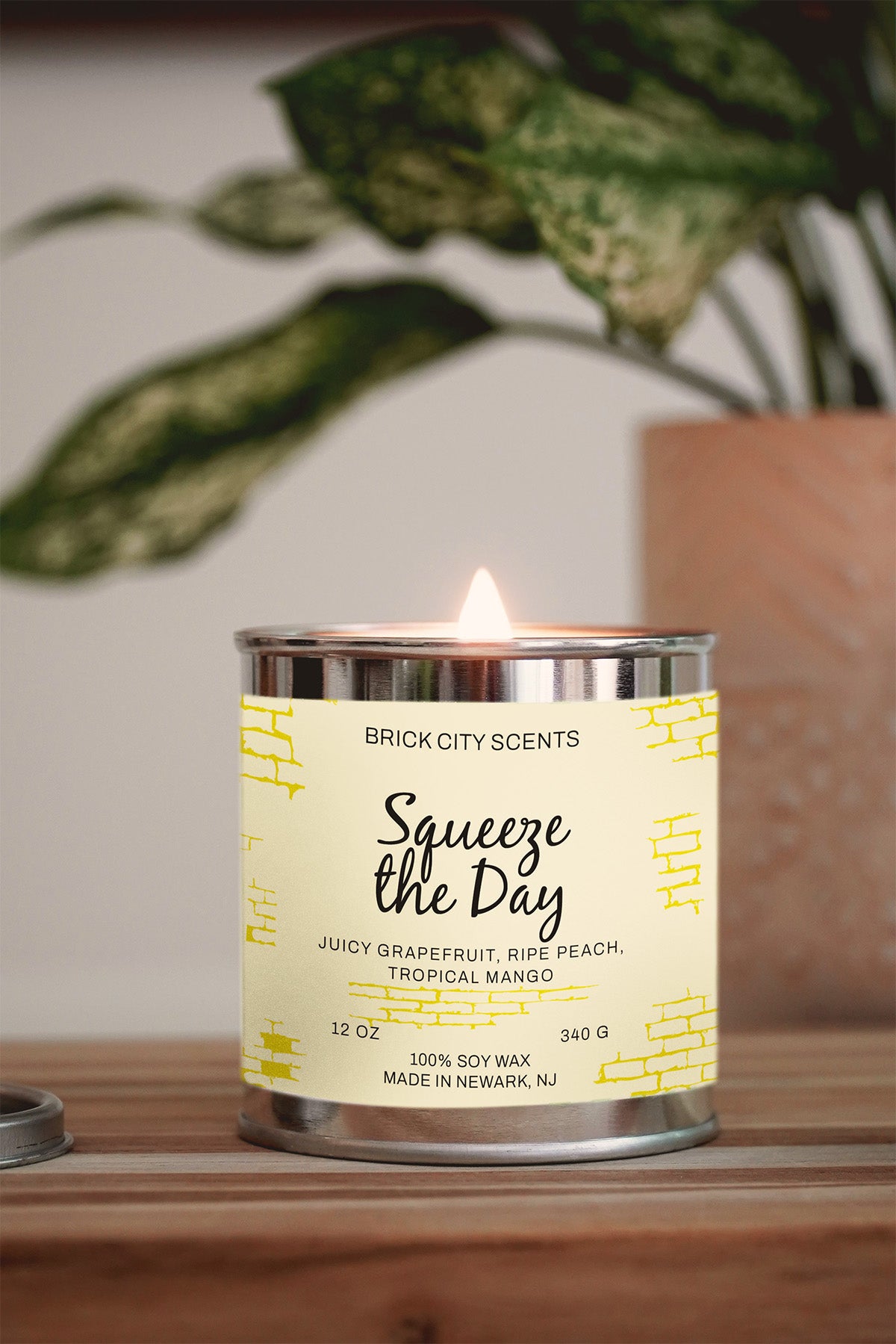 Squeeze the Day: 12oz Wooden Wick Candle