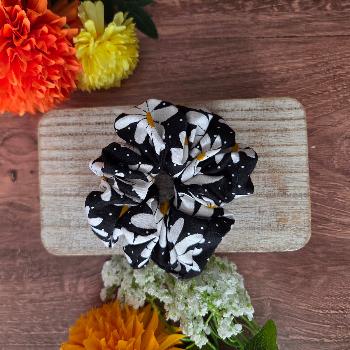 Daisy Scrunchies
