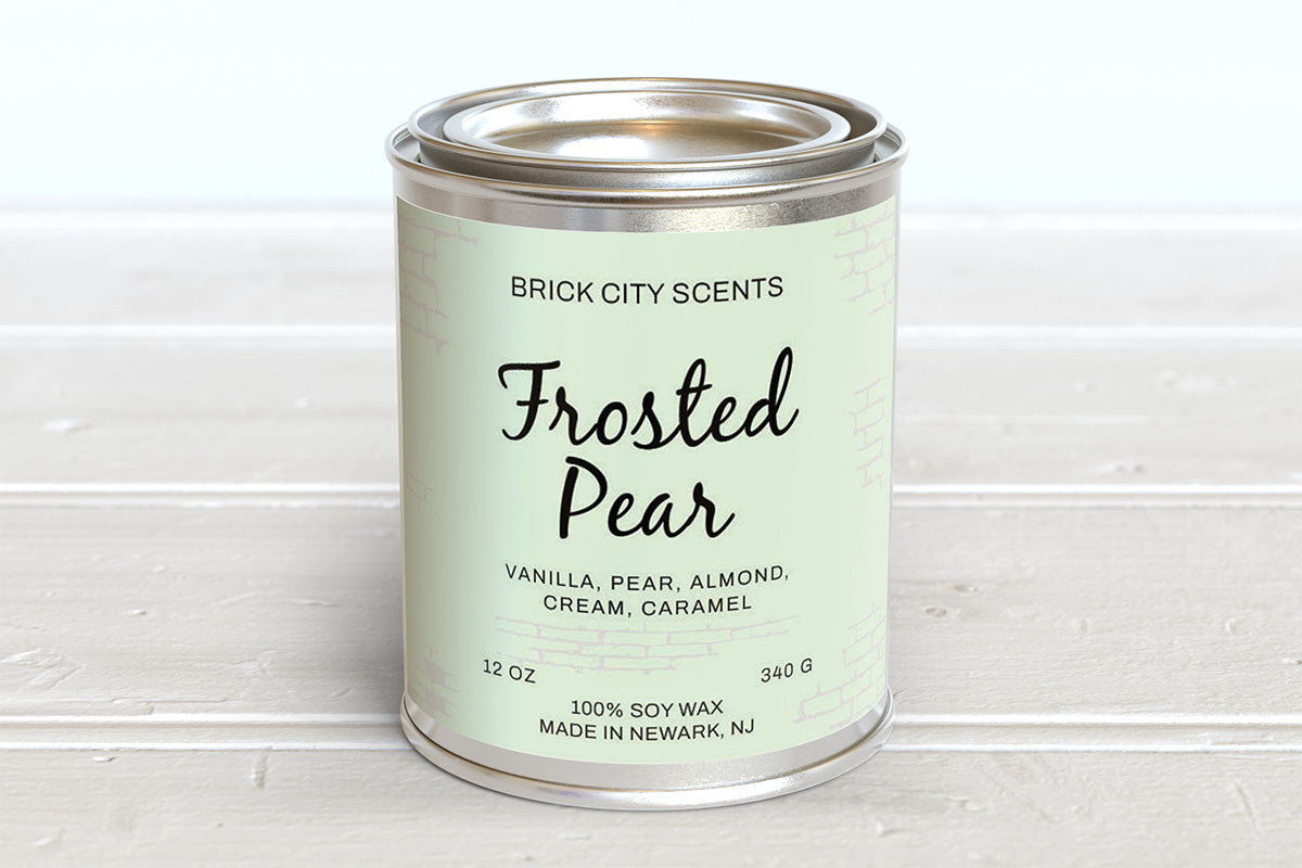 Frosted Pear: 12oz Wooden Wick Candle